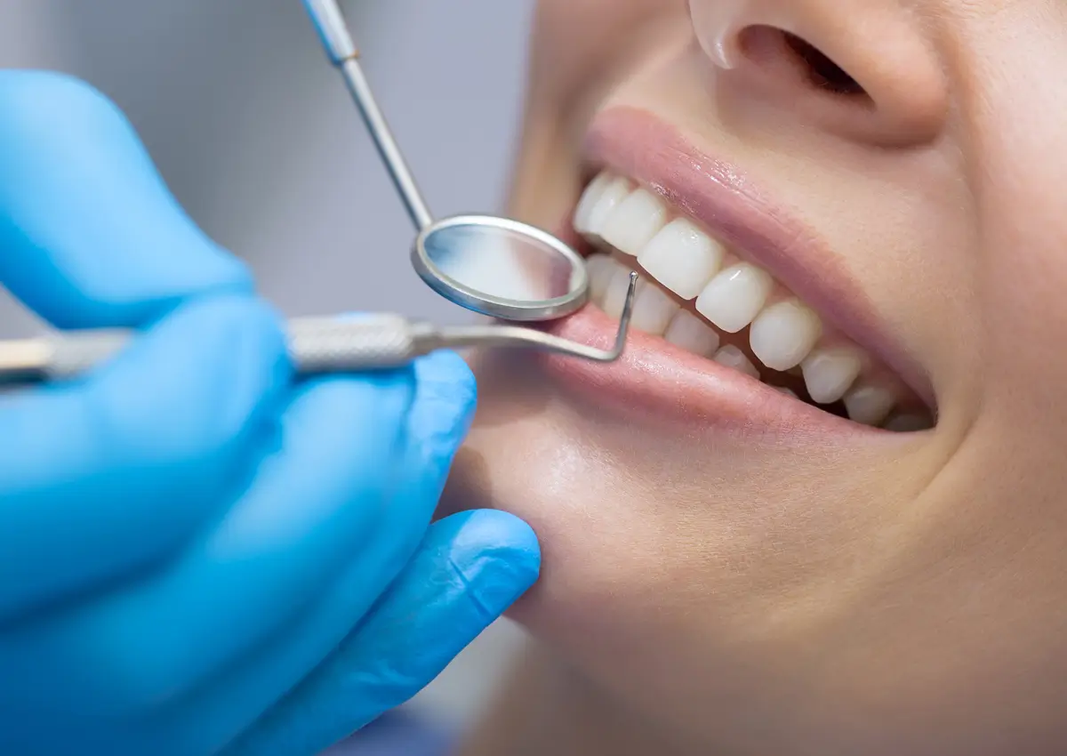 Dental Implants vs. Dentures: Whichis Right for You?
